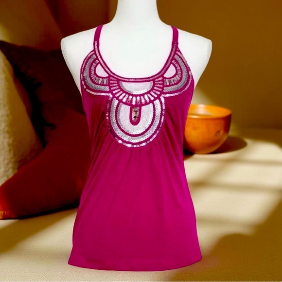 2/$20 🅢🅐🅛🅔 🌻 NWOT!! Women's Pink Sequin Embellished Tank Top • School • Autumn - Picture 1 of 7